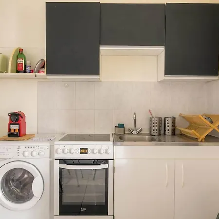 Charming With Balcony In The Heart Of The 7th Lyon