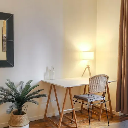 Appartement Charming With Balcony In The Heart Of The 7th Lyon